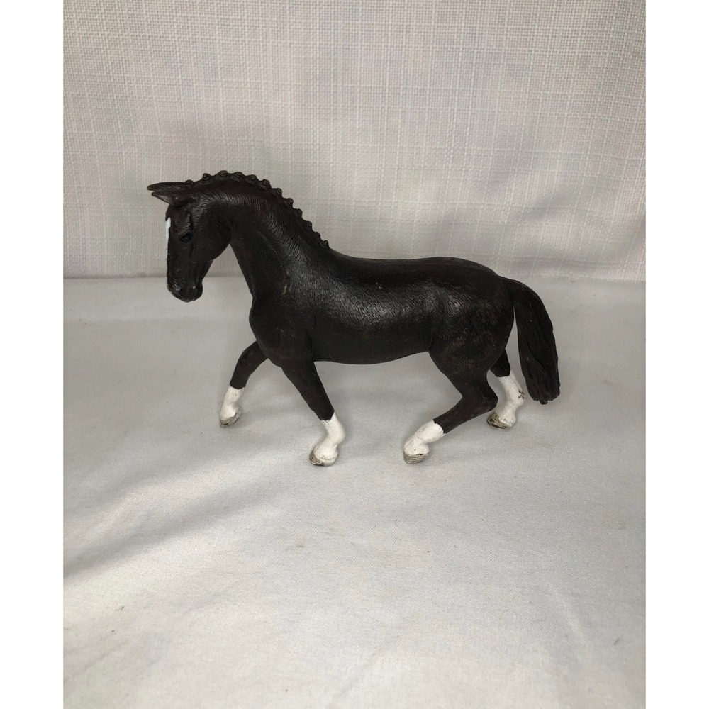 Schleich Hanoverian Mare Horse Figurine Dark Brown White Socks 13817 2016 Toy